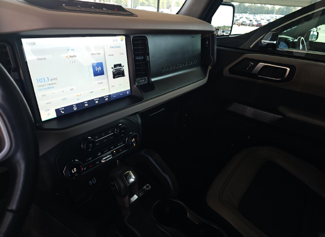2023 Ford Bronco Wildtrak — photo 7 of 10