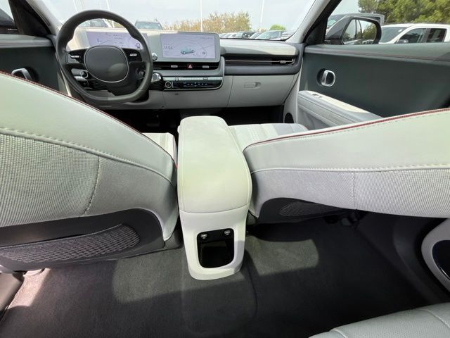 2023 Hyundai IONIQ 5 Limited — photo 17 of 35