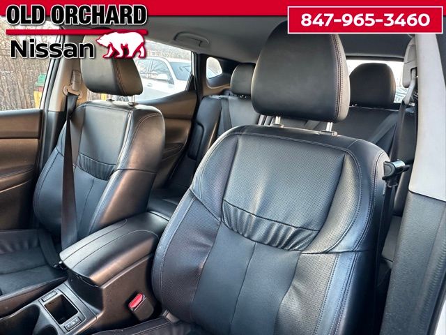 2022 Nissan Rogue Sport SL — photo 11 of 22