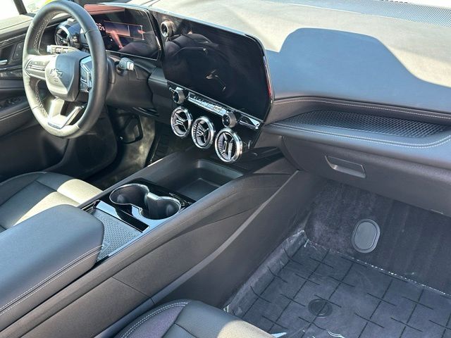 2025 Chevrolet Blazer EV LT — photo 11 of 33