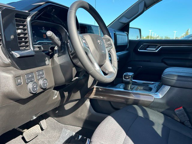 2024 Chevrolet Silverado 1500 RST — photo 22 of 31