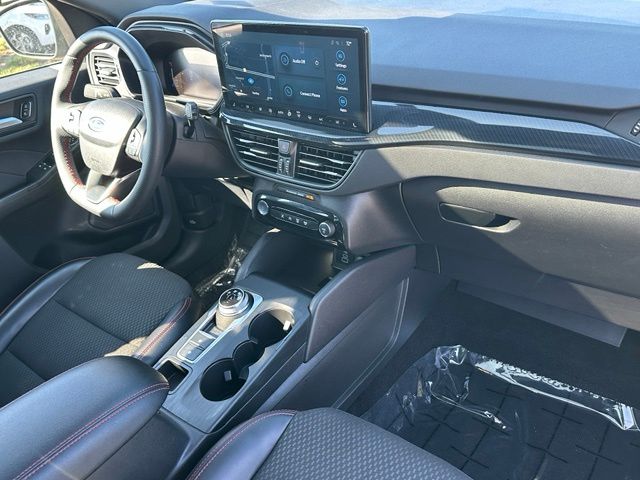 2024 Ford Escape ST-Line — photo 10 of 29