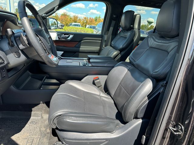 2022 Lincoln Navigator Reserve — photo 23 of 38