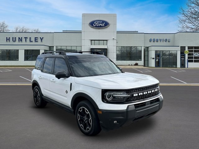 2025 Ford Bronco Sport Outer Banks — photo 4 of 31