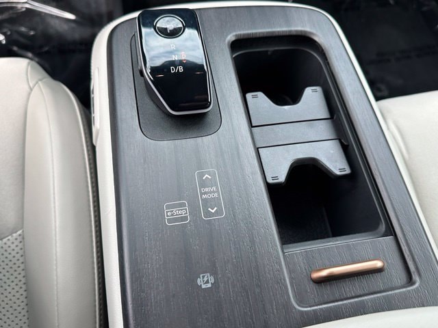 2025 Nissan Ariya Engage e-4orce — photo 21 of 27
