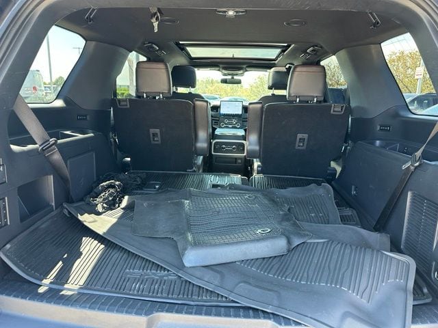 2022 Ford Expedition Limited — photo 9 of 38