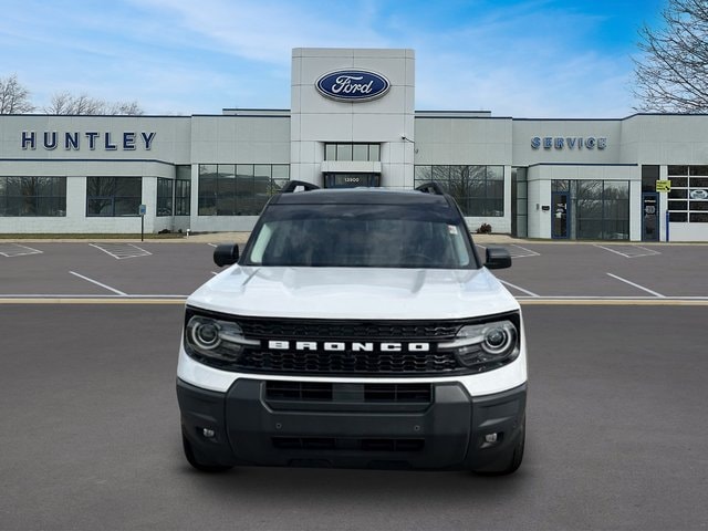 2025 Ford Bronco Sport Outer Banks — photo 3 of 31