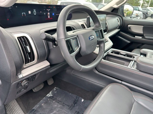 2025 Ford Expedition Active — photo 26 of 41
