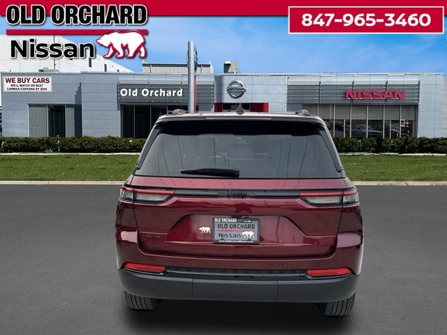 2024 Jeep Grand Cherokee Altitude — photo 5 of 20
