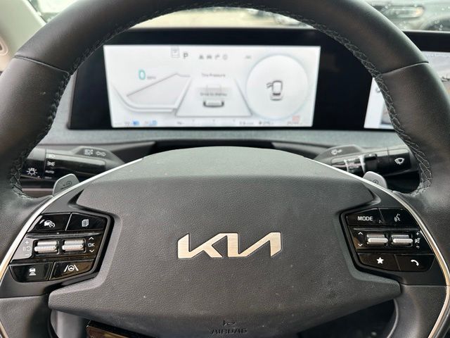 2024 Kia EV6 Light — photo 24 of 25