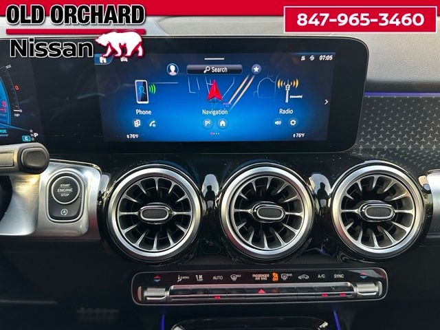 2025 Mercedes-Benz GLB GLB 35 AMG® — photo 20 of 23