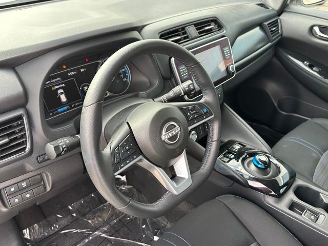 2025 Nissan Leaf SV Plus — photo 20 of 28