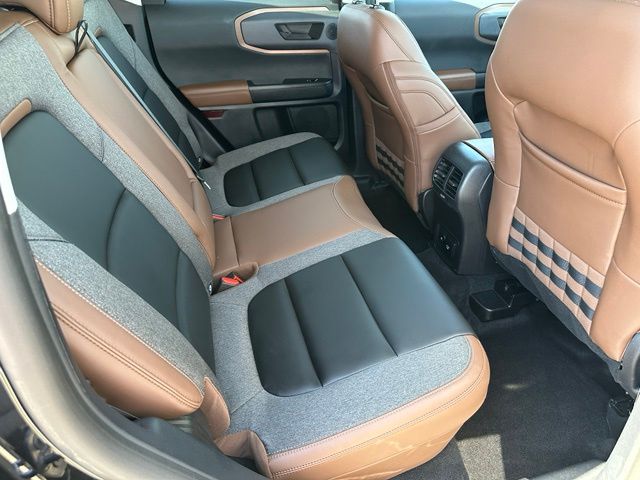 2024 Ford Bronco Sport Outer Banks — photo 11 of 27