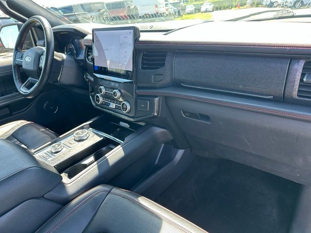 2022 Ford Expedition Limited — photo 14 of 38