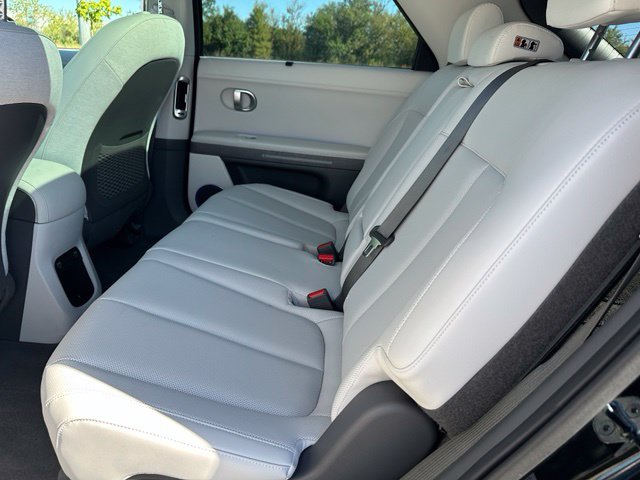 2023 Hyundai IONIQ 5 Limited — photo 15 of 35