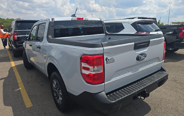 2025 Ford Maverick XLT — photo 4 of 9