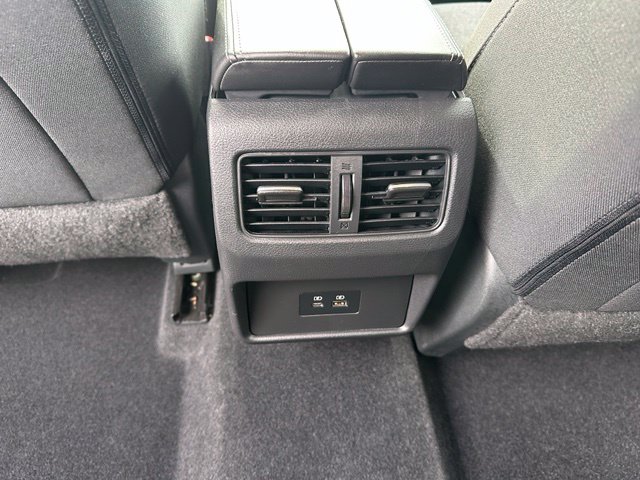 2021 Nissan Rogue SV — photo 15 of 26