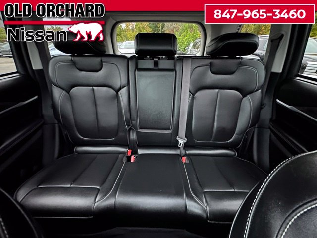 2023 Jeep Grand Cherokee Limited — photo 15 of 25