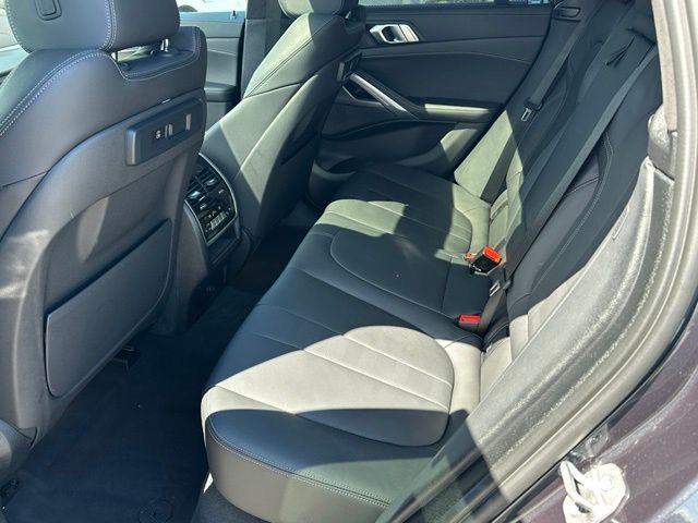 2022 BMW X6 xDrive40i — photo 14 of 29