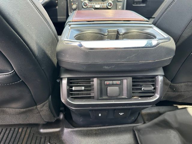 2023 Ford F-150 Lariat — photo 14 of 25