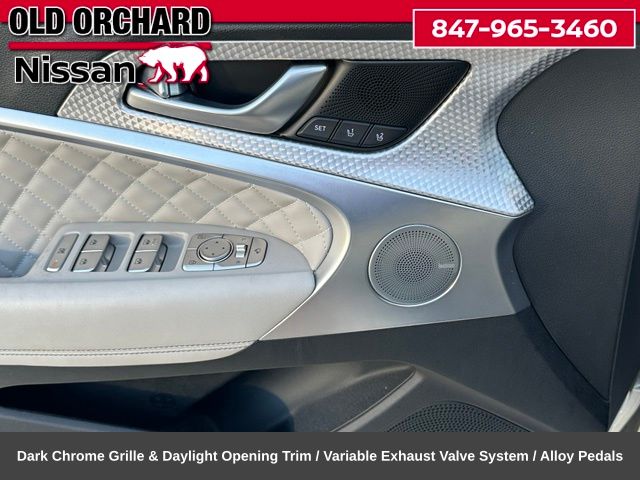 2023 Genesis G70 3.3T — photo 10 of 25