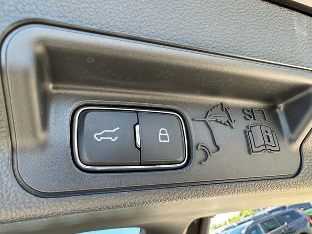 2026 Ford Explorer Tremor — photo 17 of 38