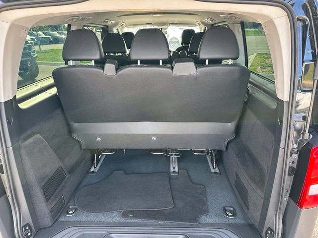 2023 Mercedes-Benz Metris Passenger — photo 13 of 26