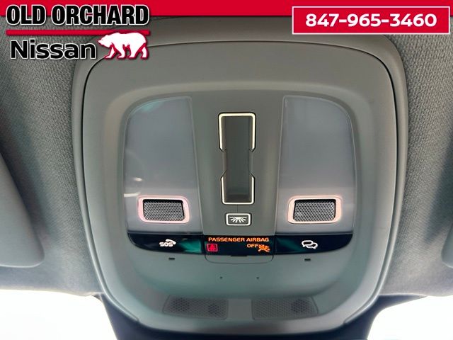 2025 Volvo XC40 B5 Plus Dark Theme — photo 19 of 22