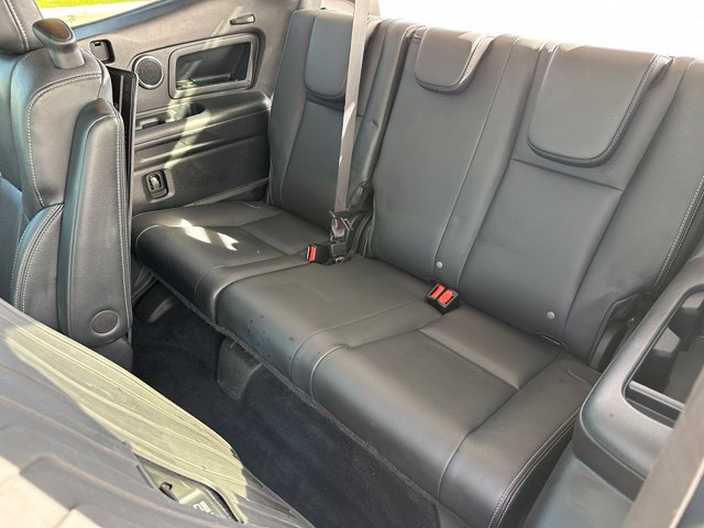 2021 Subaru Ascent Touring — photo 14 of 35