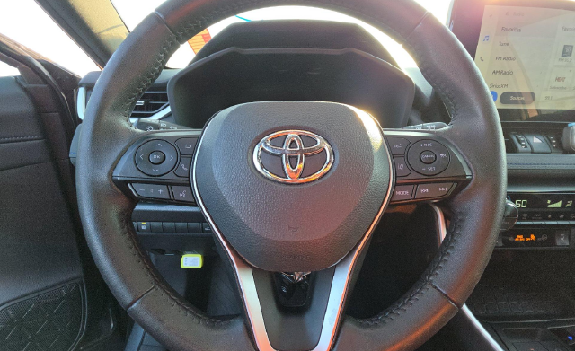 2024 Toyota RAV4 Hybrid XSE — photo 6 of 7