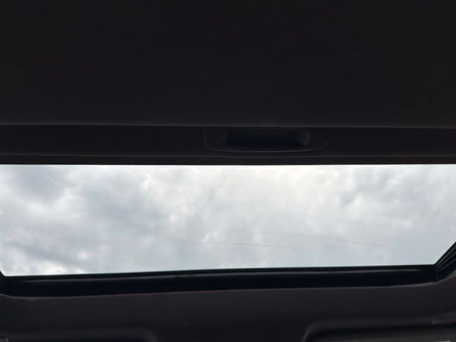 2023 GMC Sierra 1500 Denali — photo 16 of 34