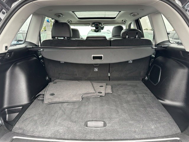 2023 Jeep Grand Cherokee Limited — photo 12 of 36