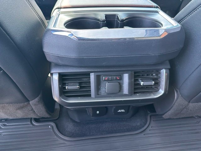2023 Ford F-150 Lariat — photo 12 of 31
