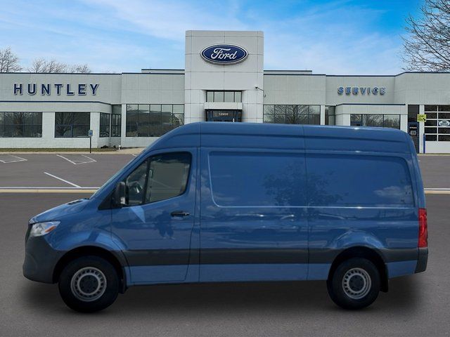 2024 Mercedes-Benz Sprinter 2500 Crew 144 WB — photo 7 of 23