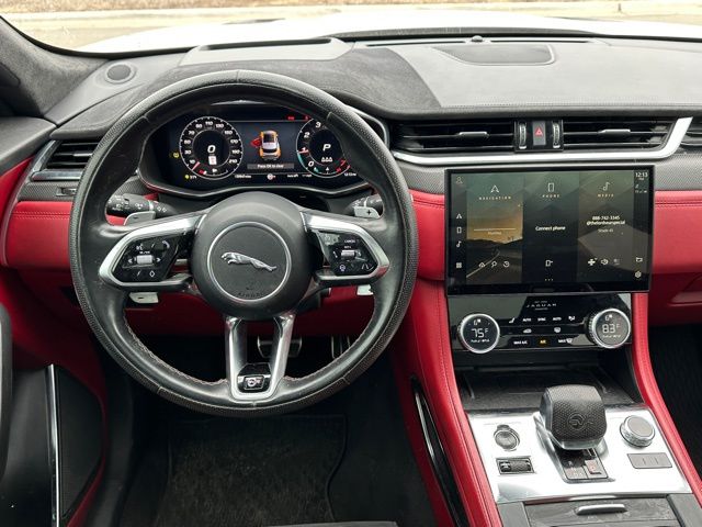 2023 Jaguar F-PACE SVR — photo 13 of 23