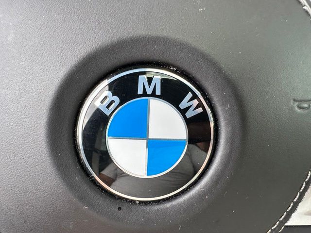 2022 BMW X5 M50i — photo 28 of 49