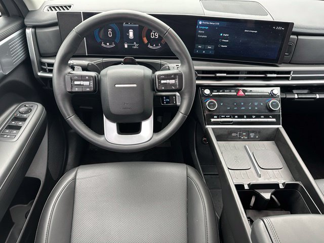 2025 Hyundai Santa Fe XRT — photo 17 of 31
