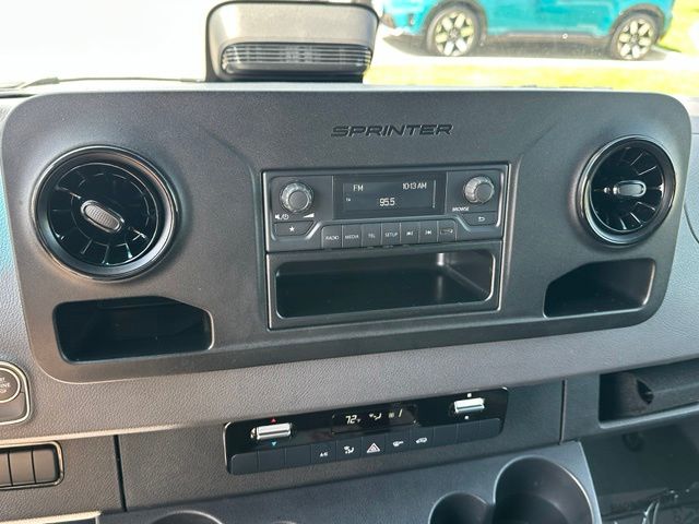 2025 Mercedes-Benz Sprinter 2500 Cargo 144 WB — photo 21 of 26
