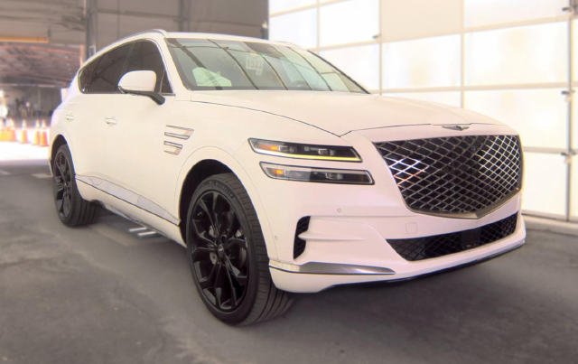 2022 Genesis GV80 3.5T Prestige Signature — photo 2 of 10