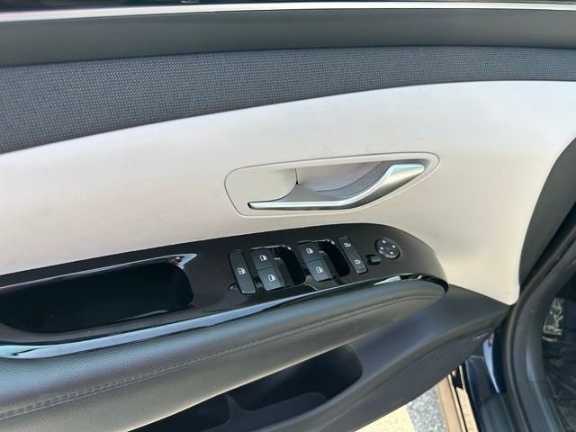 2024 Hyundai Tucson Hybrid Limited — photo 24 of 40