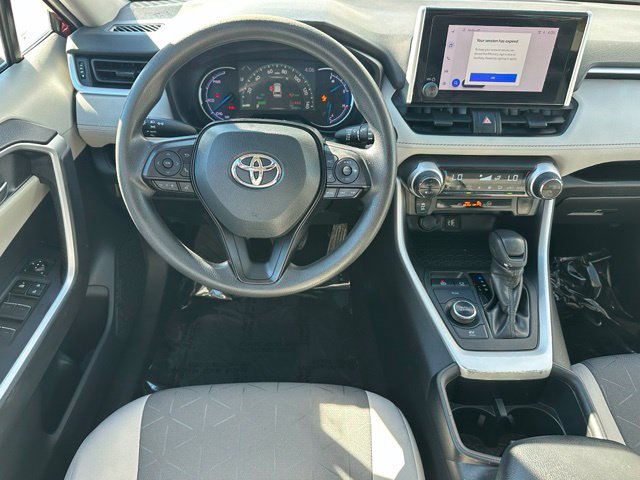 2024 Toyota RAV4 Hybrid XLE — photo 15 of 29