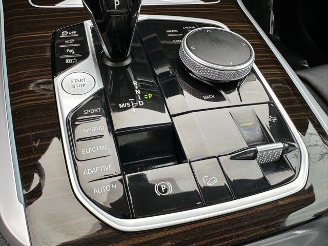 2021 BMW X5 xDrive45e — photo 24 of 34