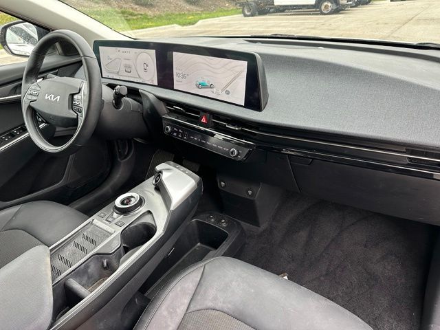 2024 Kia EV6 Light — photo 9 of 25