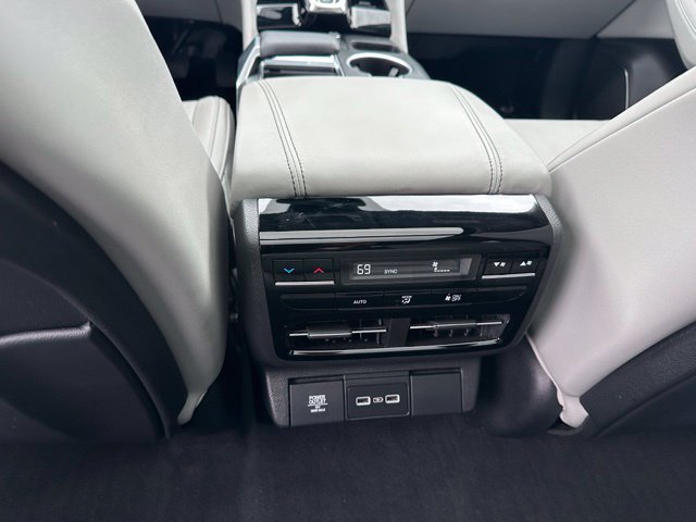 2023 Acura MDX Technology — photo 22 of 38