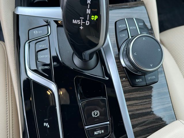2023 BMW 5 Series 530i xDrive — photo 37 of 42