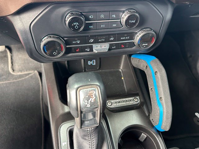 2023 Ford Bronco Outer Banks — photo 19 of 28