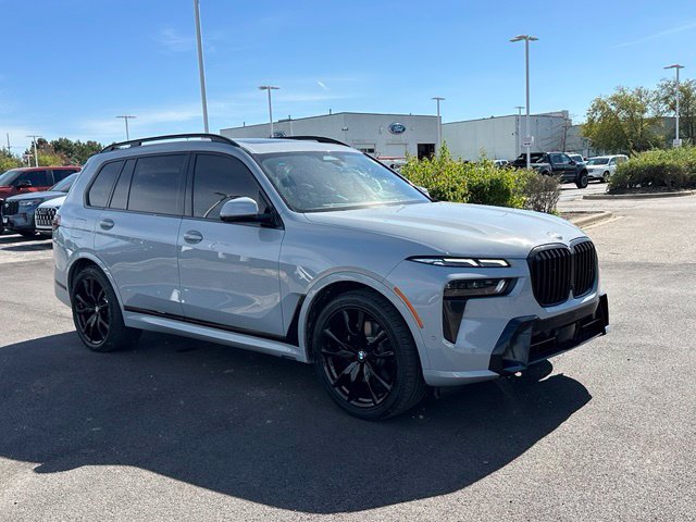 2024 BMW X7 xDrive40i — photo 3 of 32
