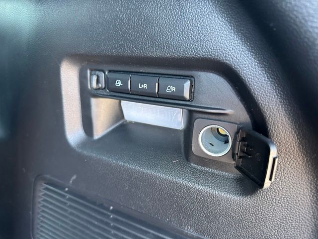 2023 Ford Explorer ST — photo 15 of 36