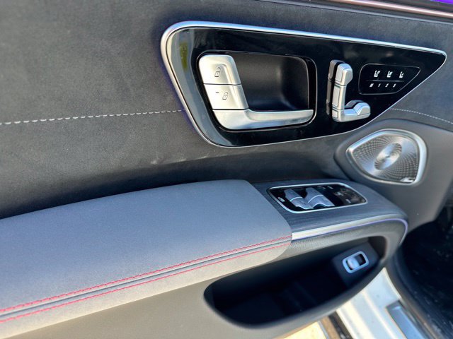 2023 Mercedes-Benz EQS 580 — photo 20 of 31