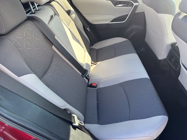 2024 Toyota RAV4 Hybrid XLE — photo 11 of 29